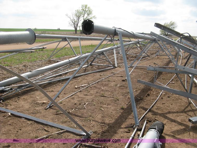 image for item H8665 2014 T-L irrigation system pivot