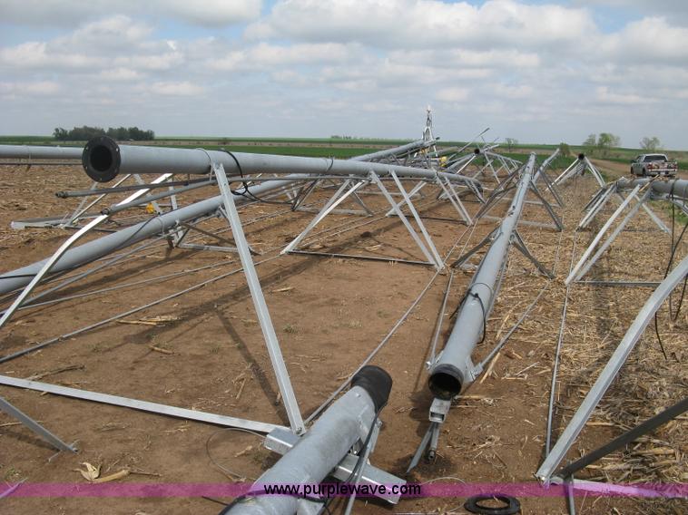 image for item H8665 2014 T-L irrigation system pivot