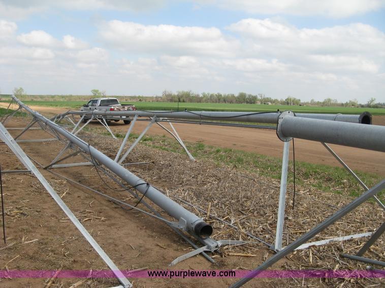 image for item H8665 2014 T-L irrigation system pivot