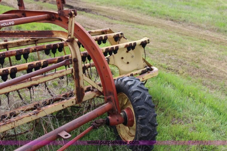 image for item I1738 New Holland 258 hay rake