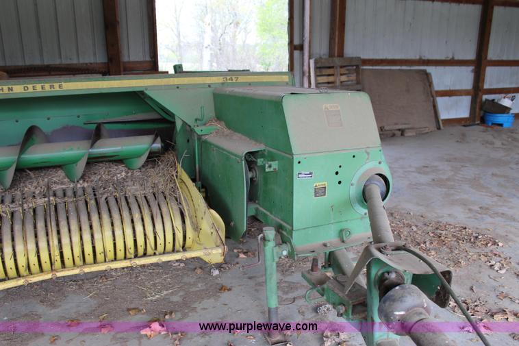 image for item I1741 1985 John Deere 347 small square baler