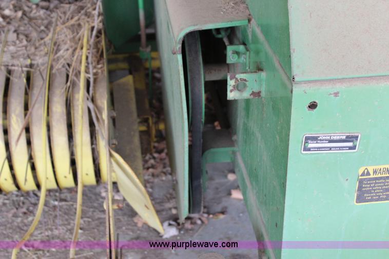 image for item I1741 1985 John Deere 347 small square baler