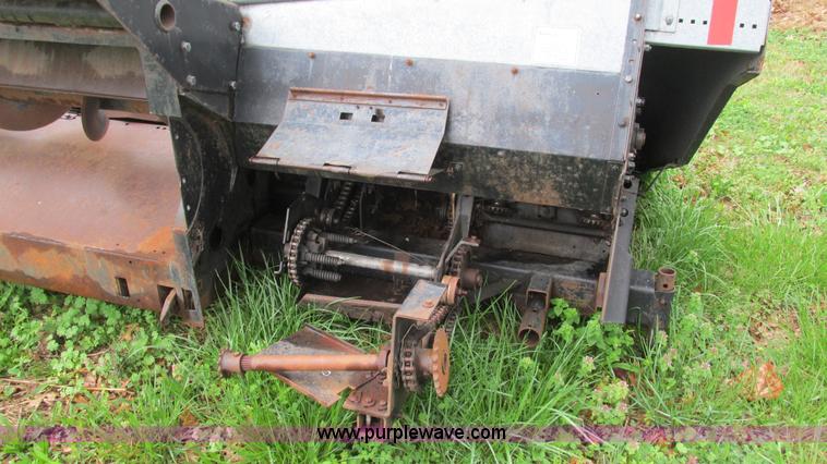 image for item I3051 Allis Chalmers 438A corn head