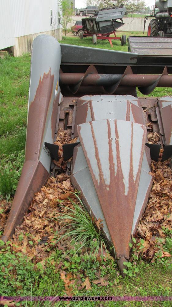 image for item I3051 Allis Chalmers 438A corn head