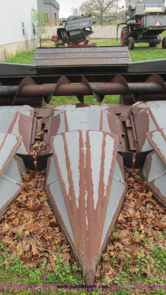 image for item I3051 Allis Chalmers 438A corn head