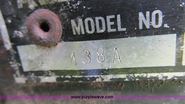 image for item I3051 Allis Chalmers 438A corn head