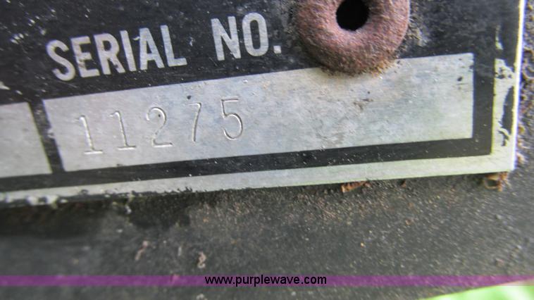 image for item I3051 Allis Chalmers 438A corn head