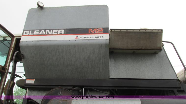 image for item I3052 1979 Gleaner M2 combine