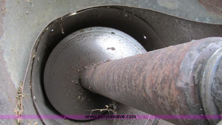 image for item I3052 1979 Gleaner M2 combine