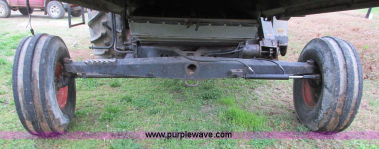 image for item I3052 1979 Gleaner M2 combine