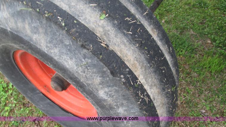 image for item I3052 1979 Gleaner M2 combine