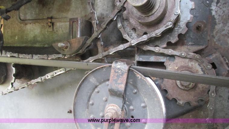 image for item I3052 1979 Gleaner M2 combine