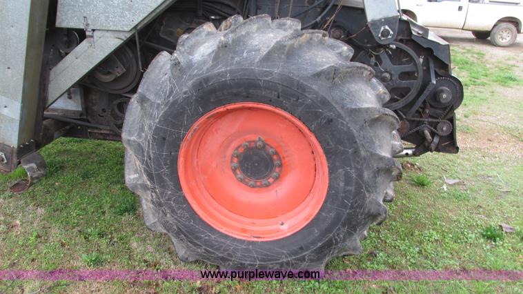 image for item I3052 1979 Gleaner M2 combine