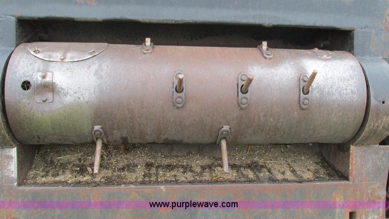 image for item I3052 1979 Gleaner M2 combine