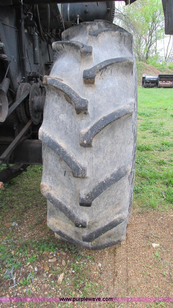 image for item I3052 1979 Gleaner M2 combine