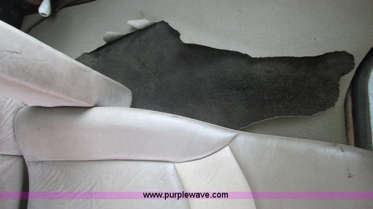 image for item I3052 1979 Gleaner M2 combine