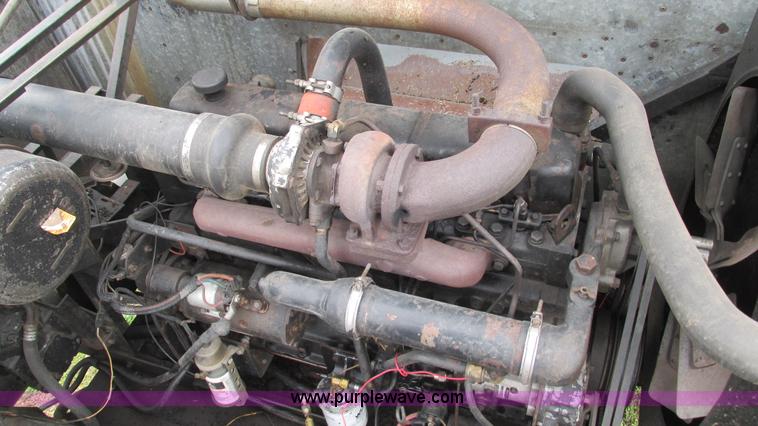 image for item I3052 1979 Gleaner M2 combine