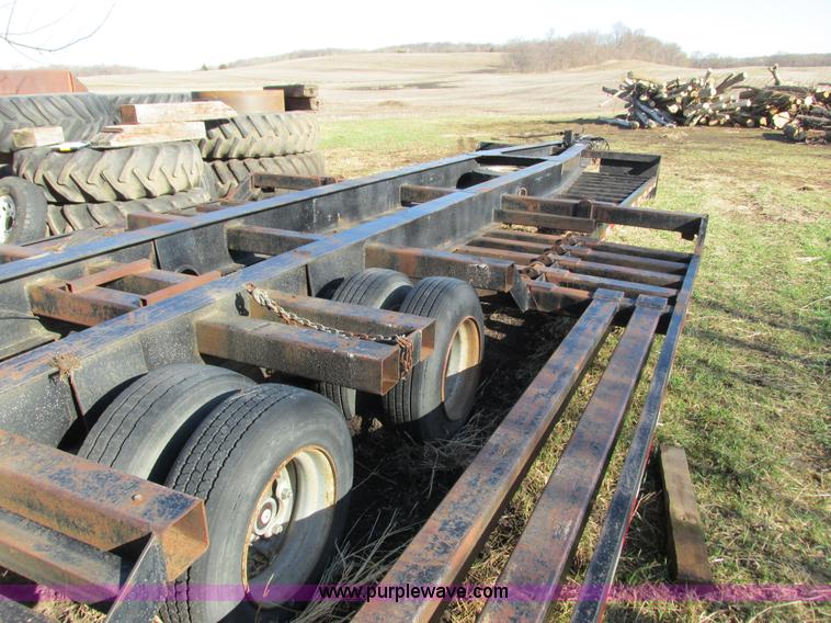 image for item I3751 1994 Mid-america combine/sprayer trailer