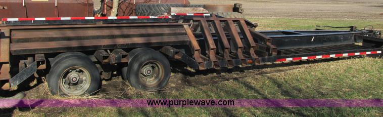 image for item I3751 1994 Mid-america combine/sprayer trailer