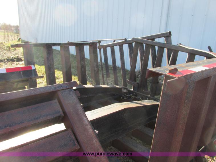 image for item I3751 1994 Mid-america combine/sprayer trailer