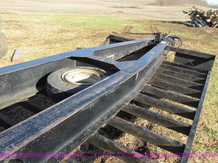 image for item I3751 1994 Mid-america combine/sprayer trailer