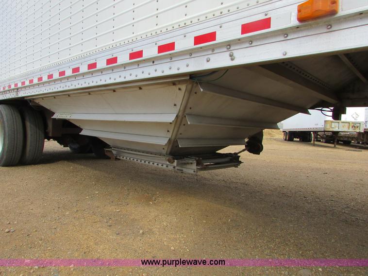 image for item I6501 2000 Wilson DWH-400C Commander double hopper grain trailer
