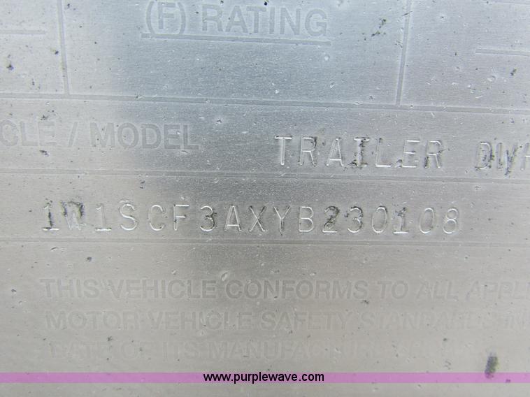 image for item I6501 2000 Wilson DWH-400C Commander double hopper grain trailer