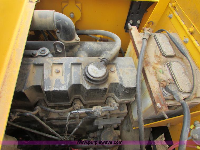 image for item I6507 1997 Swinger 2000 wheel loader