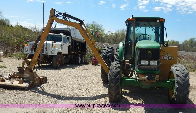 image for item J3970 2005 John Deere 6615 tractor