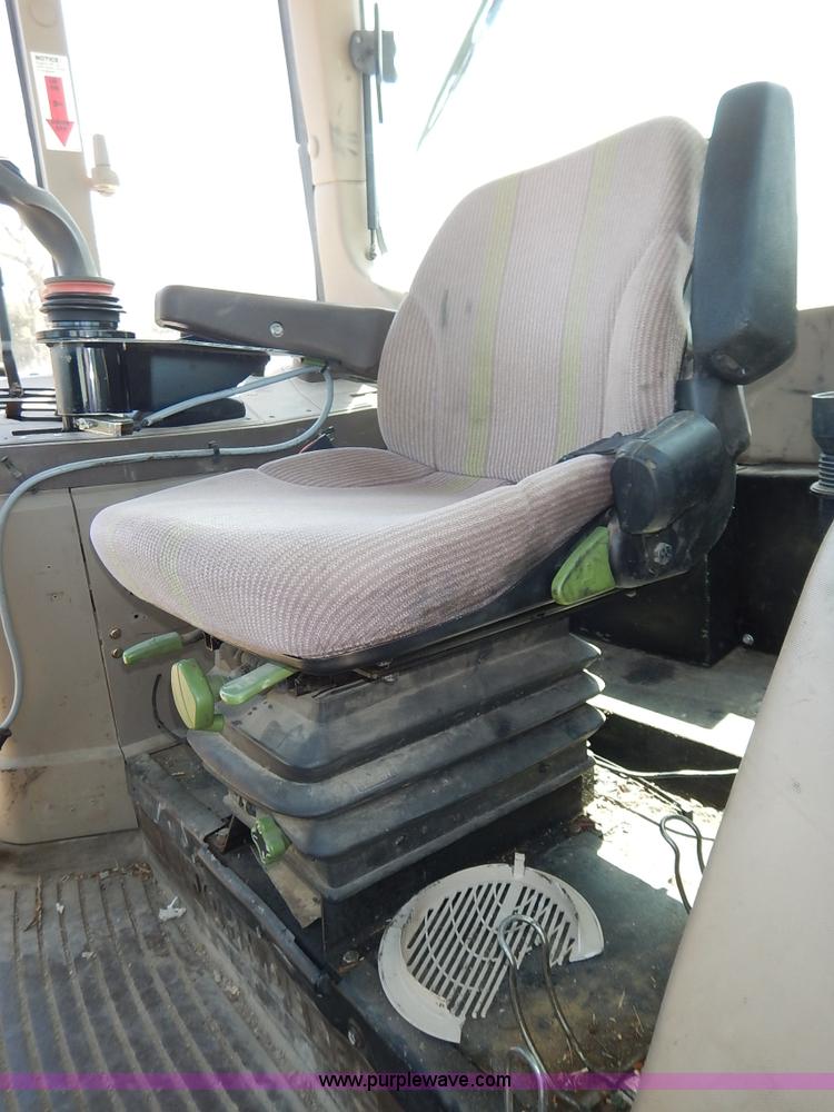 image for item J3970 2005 John Deere 6615 tractor