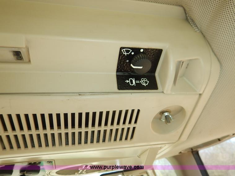 image for item J3970 2005 John Deere 6615 tractor