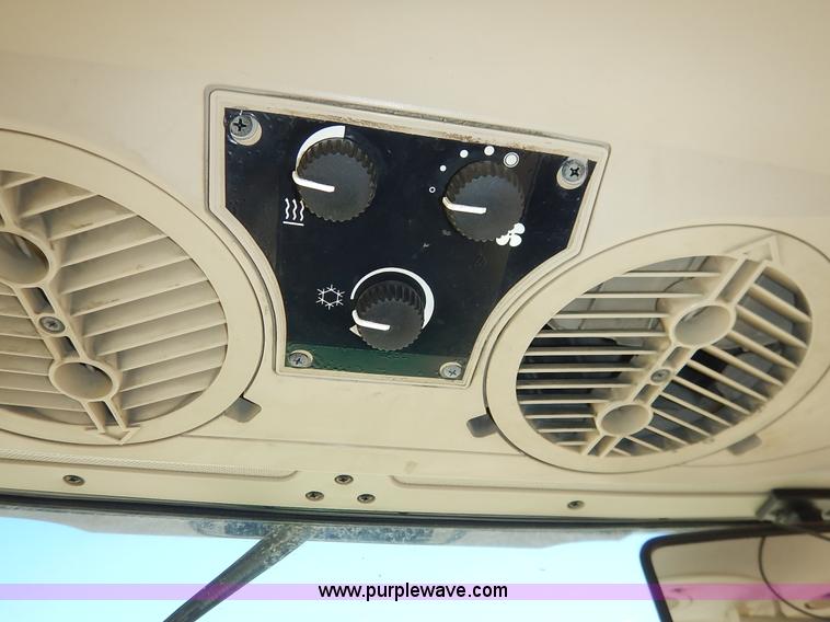 image for item J3970 2005 John Deere 6615 tractor