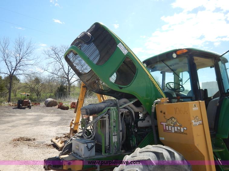 image for item J3970 2005 John Deere 6615 tractor