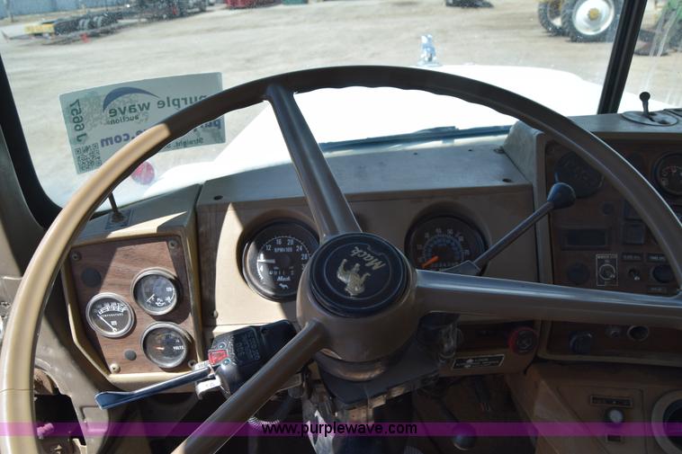 image for item J6657 1985 Mack water tanker truck