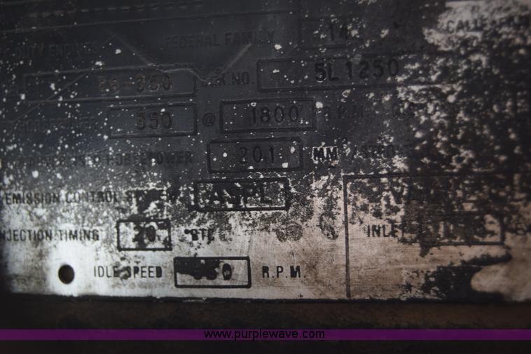 image for item J6657 1985 Mack water tanker truck