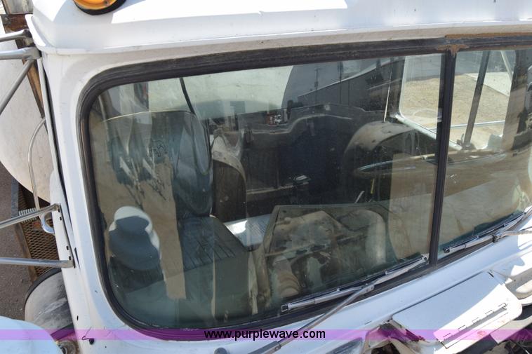 image for item J6657 1985 Mack water tanker truck