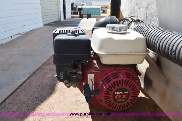 image for item J6657 1985 Mack water tanker truck