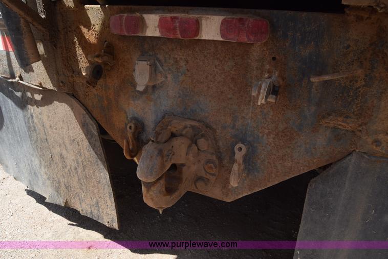 image for item J6657 1985 Mack water tanker truck