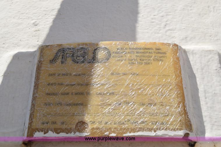 image for item J6657 1985 Mack water tanker truck