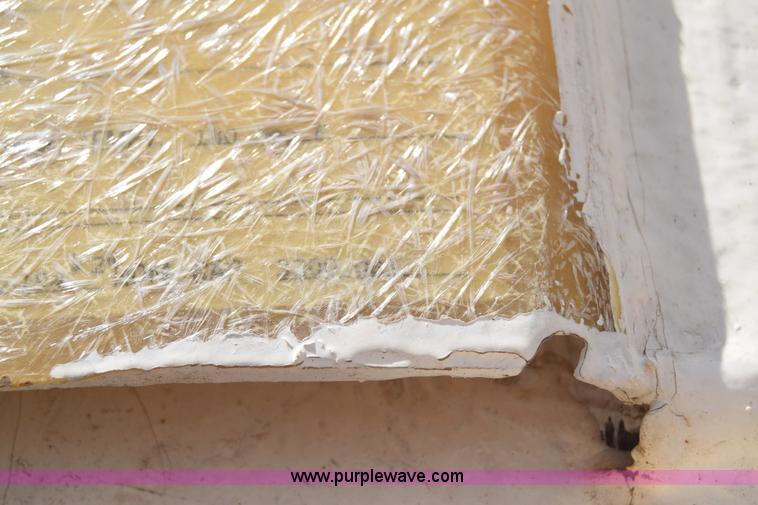 image for item J6657 1985 Mack water tanker truck