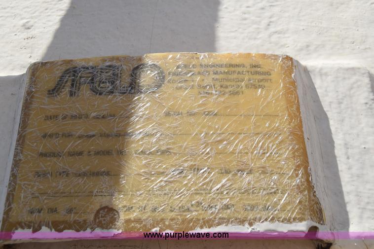 image for item J6657 1985 Mack water tanker truck