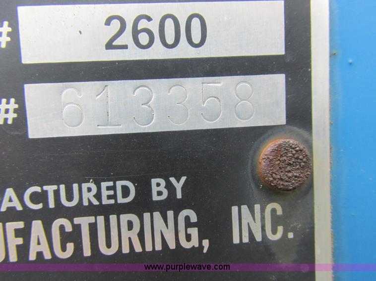 image for item K2108 1999 Kinze 2600 interplant planter