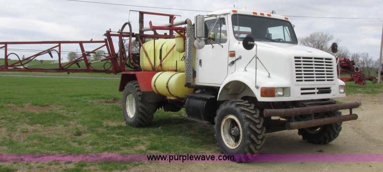 image for item K2109 1990 International 7100 self-propelled sprayer