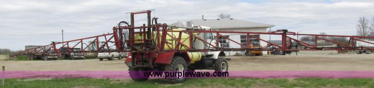 image for item K2109 1990 International 7100 self-propelled sprayer