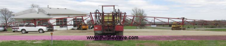 image for item K2109 1990 International 7100 self-propelled sprayer