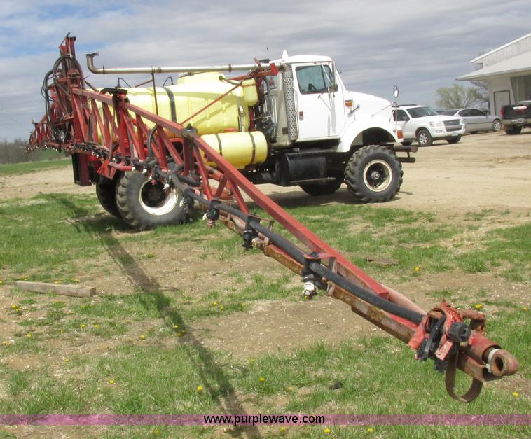 image for item K2109 1990 International 7100 self-propelled sprayer