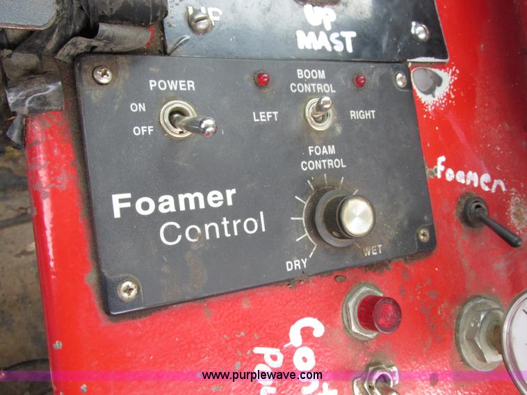 image for item K2109 1990 International 7100 self-propelled sprayer