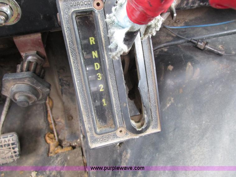 image for item K2109 1990 International 7100 self-propelled sprayer