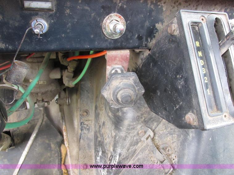 image for item K2109 1990 International 7100 self-propelled sprayer