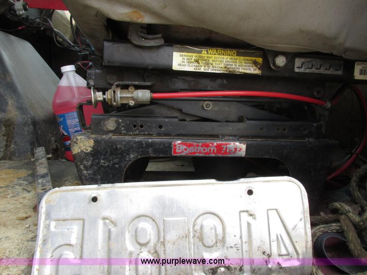 image for item K2109 1990 International 7100 self-propelled sprayer